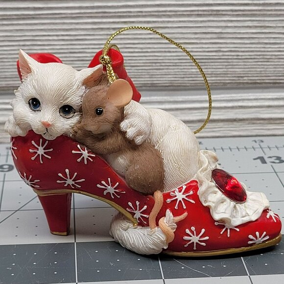 Charming Tails Christmas Tree Cat & Mouse Ornament Friends Fit Right In Red Shoe - Picture 2 of 5